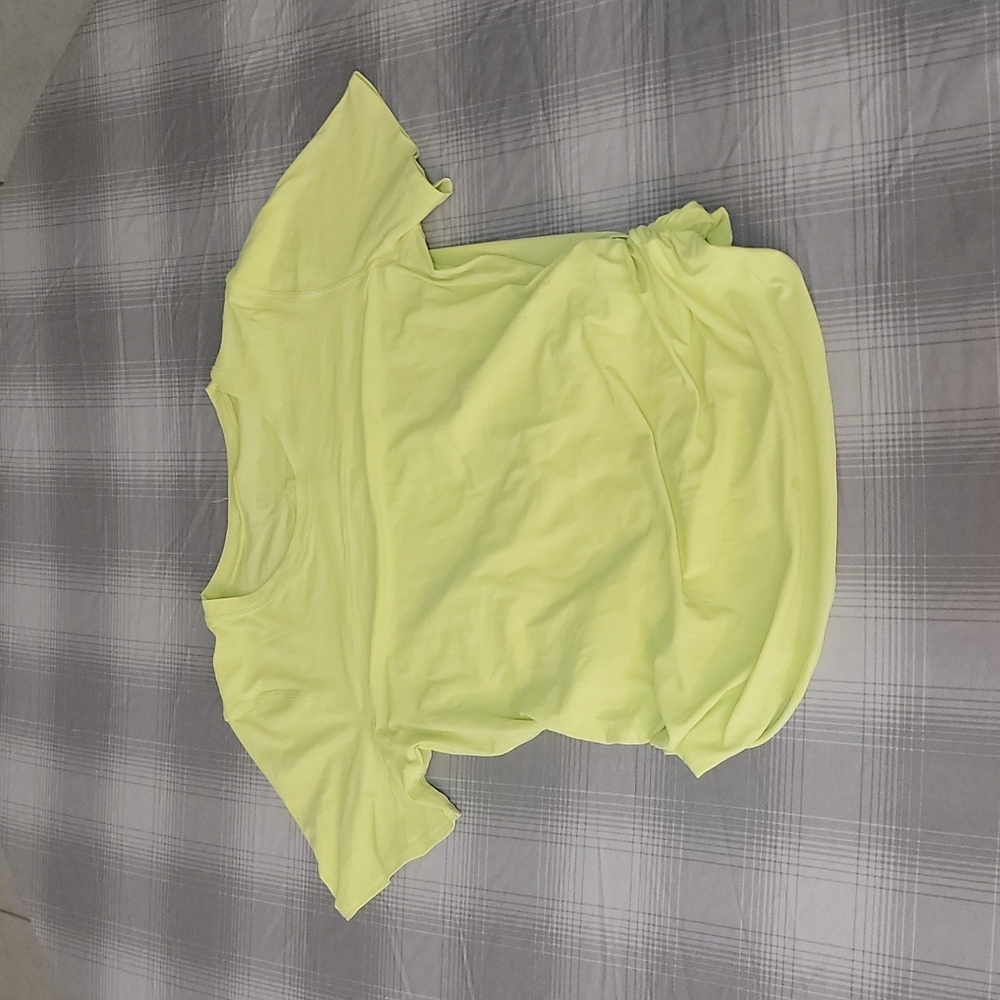 Lululemon top size 6